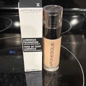 Japonesque Luminous Foundation - Shade 03